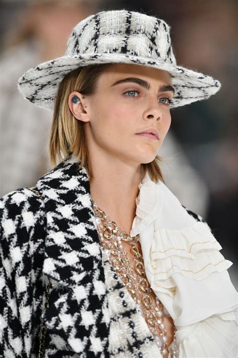 cara delevigne chanel jeans|cara delevingne looks.